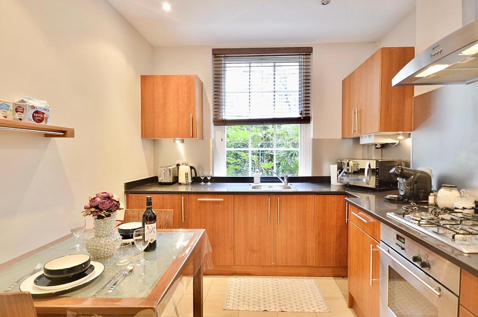Kensington Apartment, Breakfast, 2 Baths London Kültér fotó