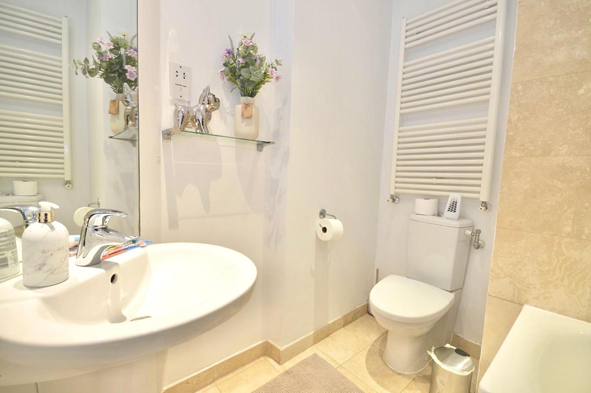 Kensington Apartment, Breakfast, 2 Baths London Kültér fotó